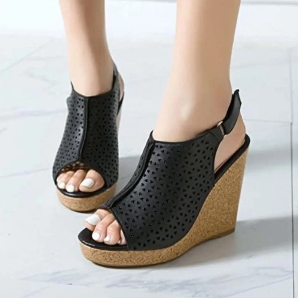 Dr Scholl”s Alana Black Leather Wooden wedge open toe sandal size 6.5